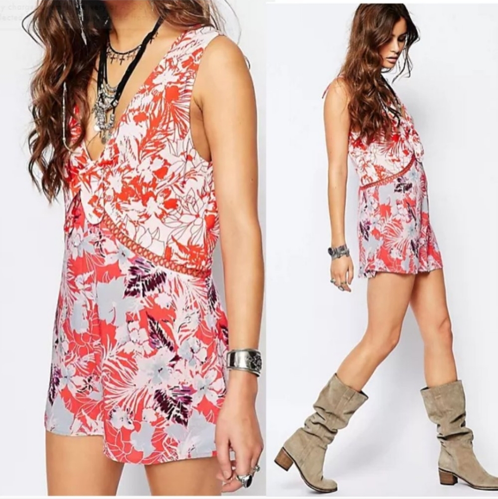 Free People Voile Santiago Floral Romper/Jumper Women's Small Bohochic Deep V - Picture 2 of 8